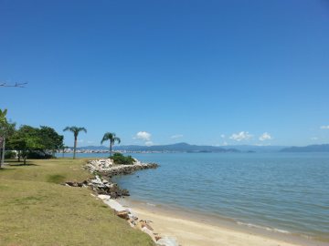 Collections Free Photos Vectors Sunny day on the beach in Florianópolis with mountains and blue sea sunny, day, beach, florianópolis, mountains, blue, sea Sky, Nature, Background, Beach, 